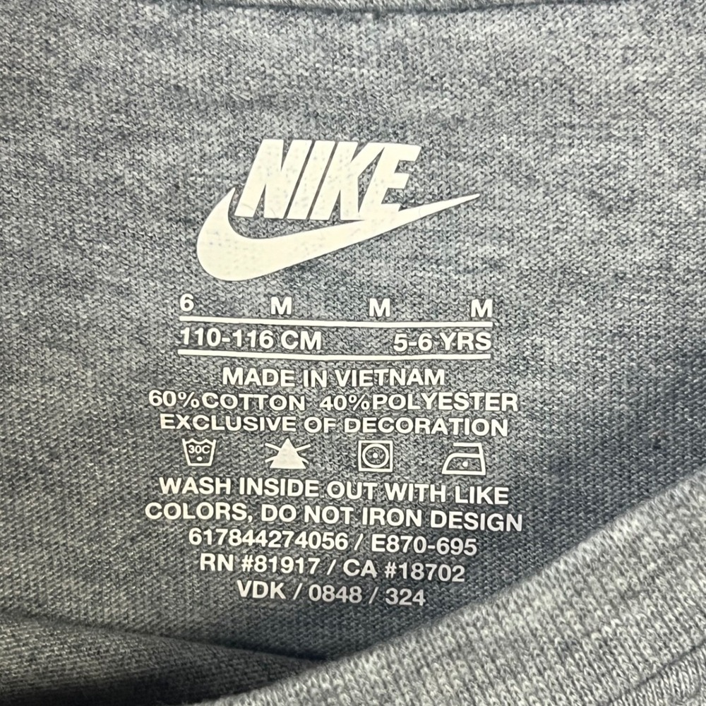 Nike T-Shirt Kids 6 Gray Short Sleeve Futura Logo Graphic Athletic Cotton Tee - Picture 3 of 6